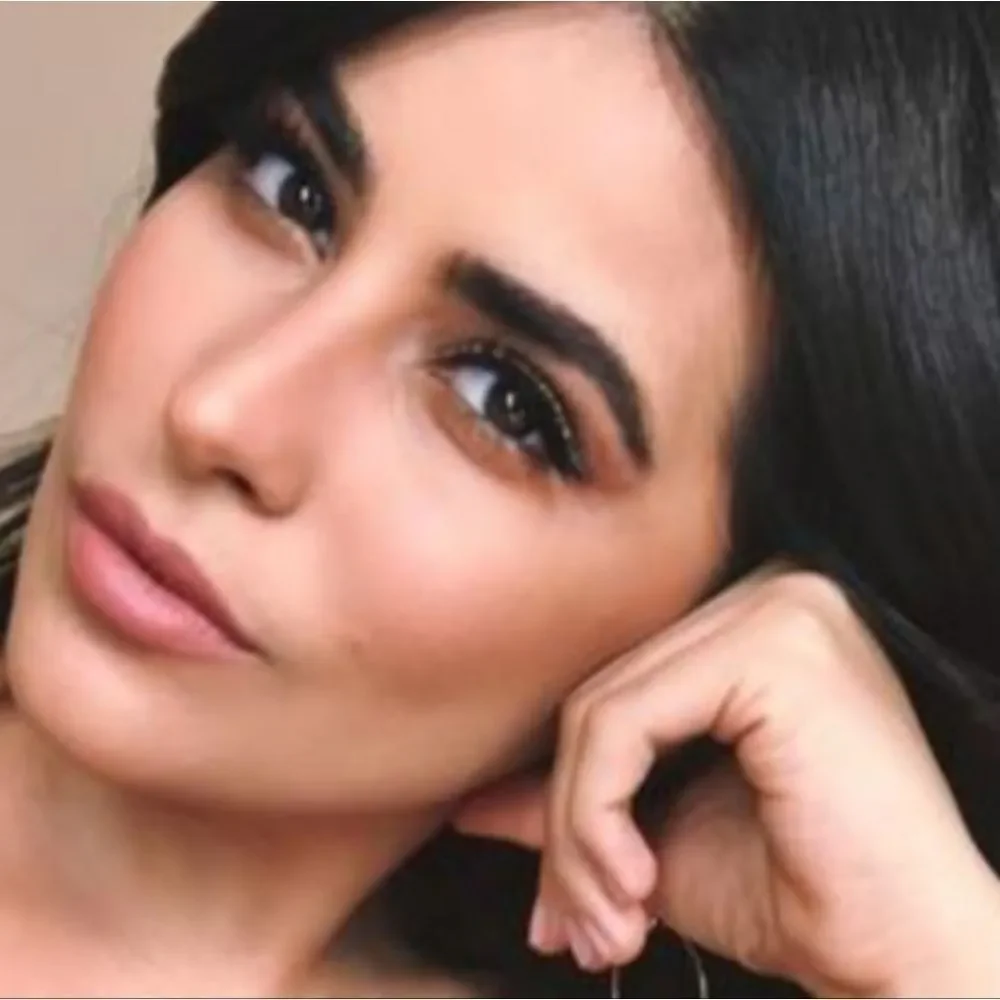 Bobbi Brown Crushed Lip Color (Lipstick) in Sazan Nude (Beige Pink Nude)